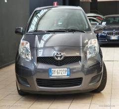 Auto - Toyota yaris 1.3 5p. sol