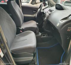 Auto - Toyota yaris 1.3 5p. sol