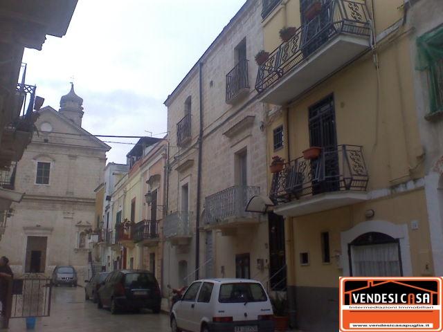 Case - Casa d' epoca 3 vani con terrazzo zona chiesa madre montrone