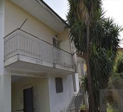 Appartamenti in Vendita - Casa indipendente in vendita a acerra nei pressi di medicina futura