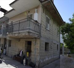 Appartamenti in Vendita - Casa indipendente in vendita a acerra nei pressi di medicina futura