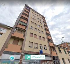 Case - Appartamento all'asta in viale cassala 9, milano (mi)