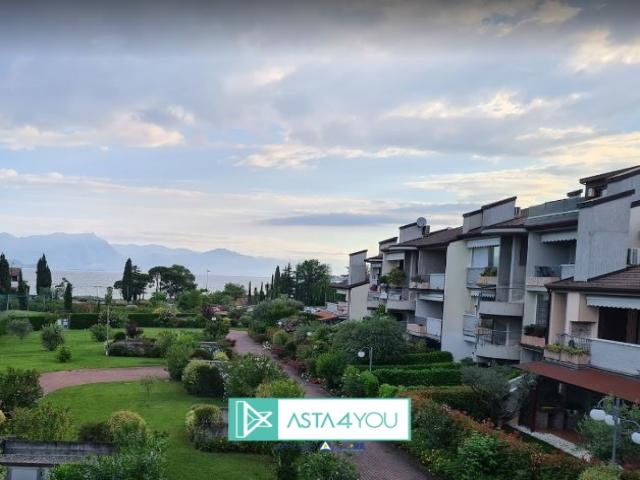 Appartamenti in Vendita - Appartamento all'asta nel complesso residenziale  'green residence sirmione', fraz. rivoltella, dese