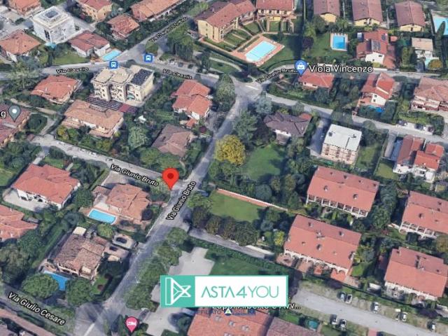 Appartamenti in Vendita - Appartamento all'asta nel complesso residenziale  'green residence sirmione', fraz. rivoltella, dese