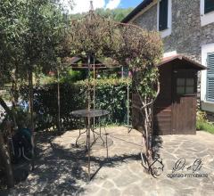 Case - Appartamento trilocale con giardino privato e posto auto in vendita a ranzo