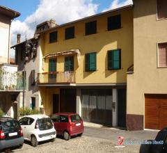 Losine vicino a breno vendesi casa in centro