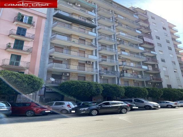 Appartamenti in Vendita - Attività commerciale in vendita a taranto italia montegranaro
