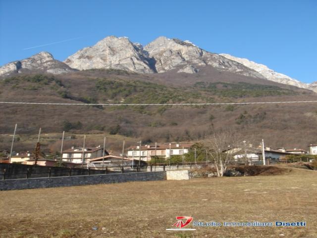 Case - Media valle losine vendesi terreno edificabile