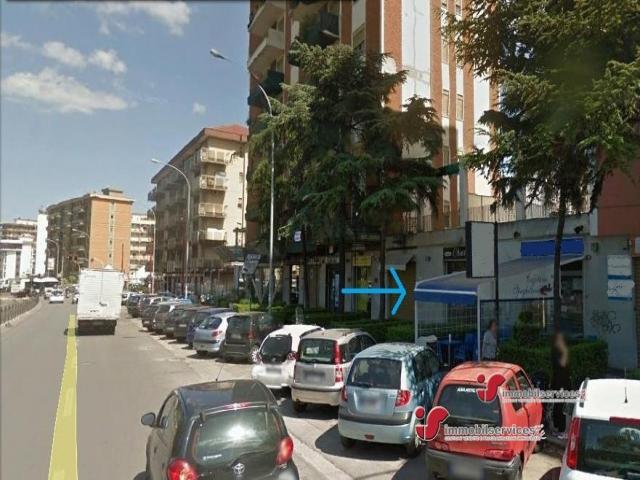Case - Palermo locale commerciale zona l. da vinci
