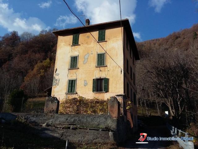 Corteno golgi vendesi fabbricato da ristrutturare con terreno