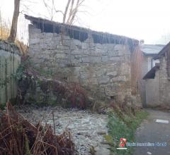 Case - Incudine vendesi rustico da ristrutturare