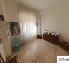 Case - Montepellegrino/fiera: ampio e luminoso appartamento 2° piano mq 150