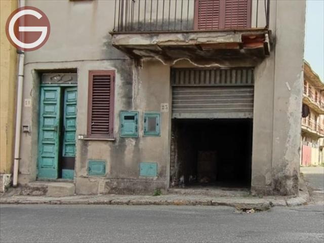 Appartamenti in Vendita - Garage in vendita a cittanova centrale