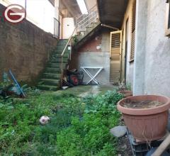 Appartamenti in Vendita - Casa indipendente in vendita a cittanova zona semicentrale