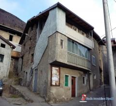 Malonno vicinanze vendesi casa terra cielo