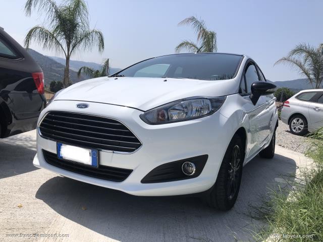 Ford fiesta 1.5 tdci 75cv 5p. bl. & white ed.