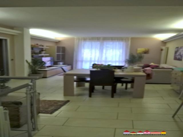 Case - Appartamento duplex con giardino