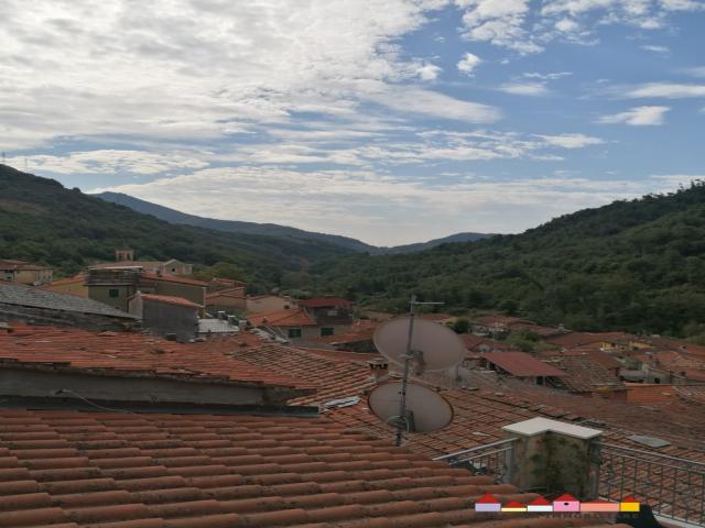 Case - Gragnana terra-tetto con terrazza pranzabile