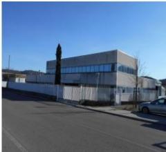 Case - Complesso industriale - localita' scopicci - via meucci 5