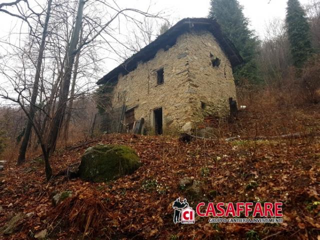 Case - Bellagio rovenza - rustico con terreno di c.a. 8.700 mq
