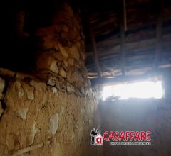 Case - Bellagio rovenza - rustico con terreno di c.a. 8.700 mq