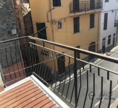 Case - Semindipendente casa rustica con magazzino e balcone in vendita ad ortovero + terreno di 1.000 mq.