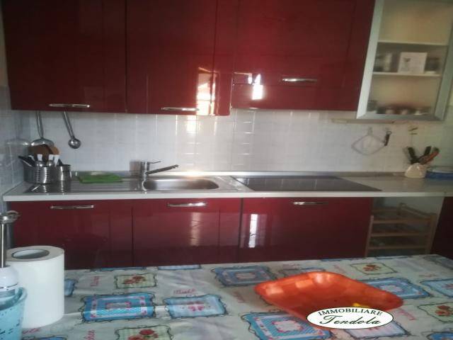 Appartamenti in Vendita - Appartamento con cantina caniparola