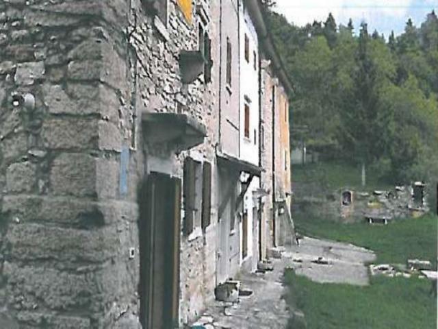 Abitazione di tipo civile - via selvavecchia n. 7 Case - Abitazione di tipo civile - via selvavecchia n. 7