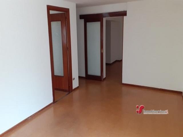 Case - Vendesi ufficio zona tukory