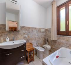 Appartamenti in Vendita - Villa con piscina partanna/mondello