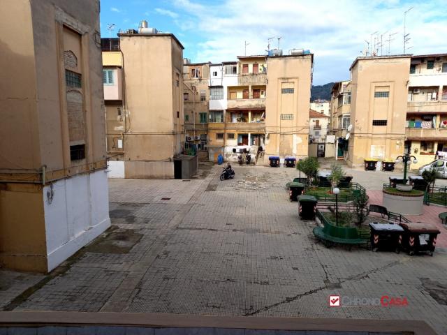 Case - Viale giostra, bivani con cucina e bagno