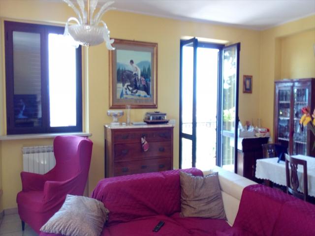 Appartamenti in Vendita - Villa bifamiliare in vendita a casalincontrada semicentro