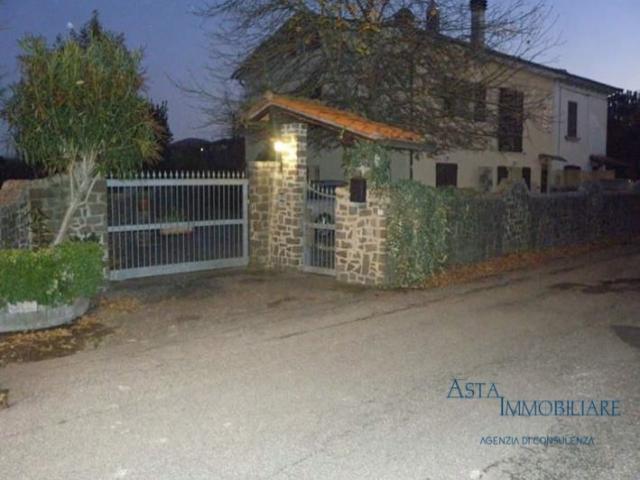 Case - Terratetto - localita' chiani 24 - arezzo (ar)