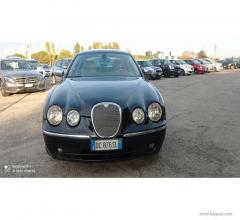 Auto - Jaguar s-type 2.7d v6 executive