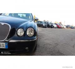 Auto - Jaguar s-type 2.7d v6 executive