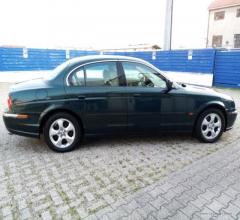 Auto - Jaguar s-type
