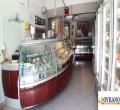 Case - Villagrazia di carini: rinomata gelateria/pasticceria