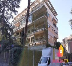 Case - Abitazione di tipo civile - via ronciglione n. 23 - 00191