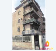 Case - Abitazione di tipo civile - via umberto grosso 20 - 00121