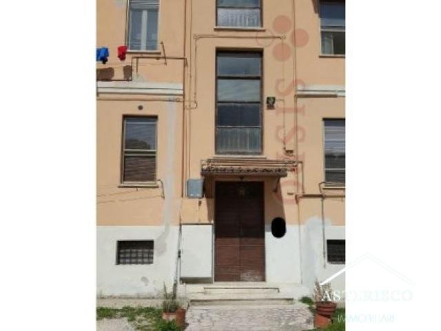 Uffici e studi privati - via dei filosofi n. 41 - spoleto (pg) Case - Uffici e studi privati - via dei filosofi n. 41 - spoleto (pg)
