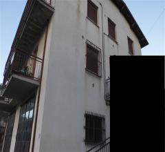 Case - Casa indip. con 2 appartamenti centro a bore