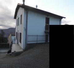 Case - Casa indip. con 2 appartamenti centro a bore