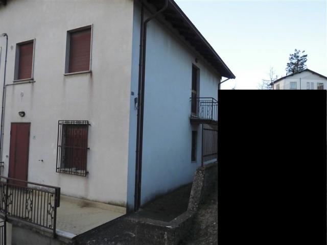 Case - Casa indip. con 2 appartamenti centro a bore