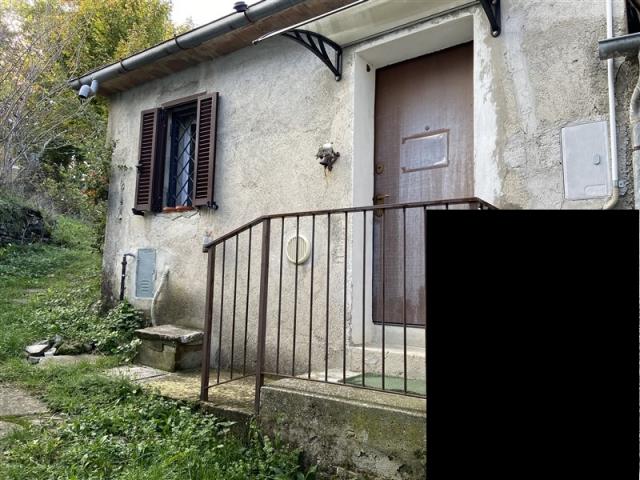Case - Rustico semi indipendente a pagazzano berceto