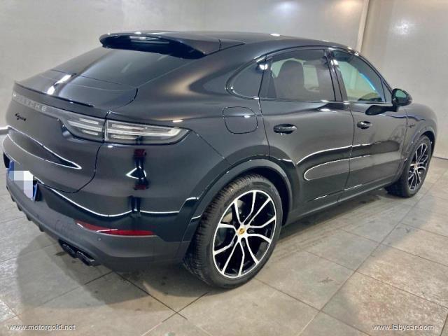 Auto - Porsche cayenne coupÃ¨ 3.0 v6 e-hybrid