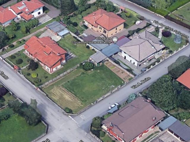 Case - Terreno edificabile in tranquilla zona residenziale