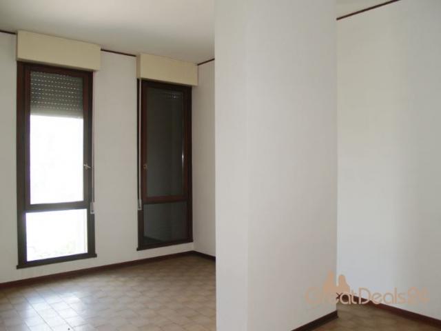 Case - Uffici e studi privati - viale italia, 136 - 31015