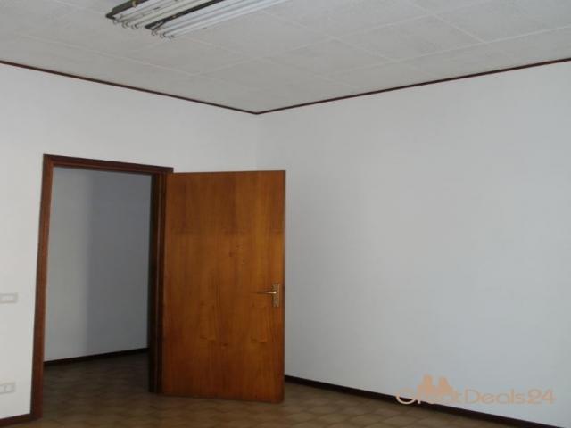 Case - Uffici e studi privati - viale italia, 136 - 31015