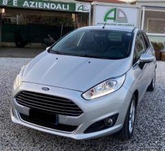Auto - Ford fiesta 1.4 5p. bz.- gpl titanium