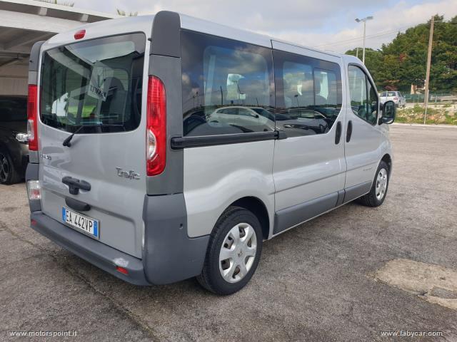 Auto - Renault trafic 2.0 dci 125cv  9 posti